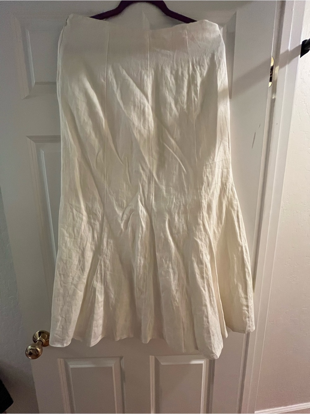 Beautiful Ellen Tracy Women's Cream A-Line Midi Skirt sz 4 with zipper